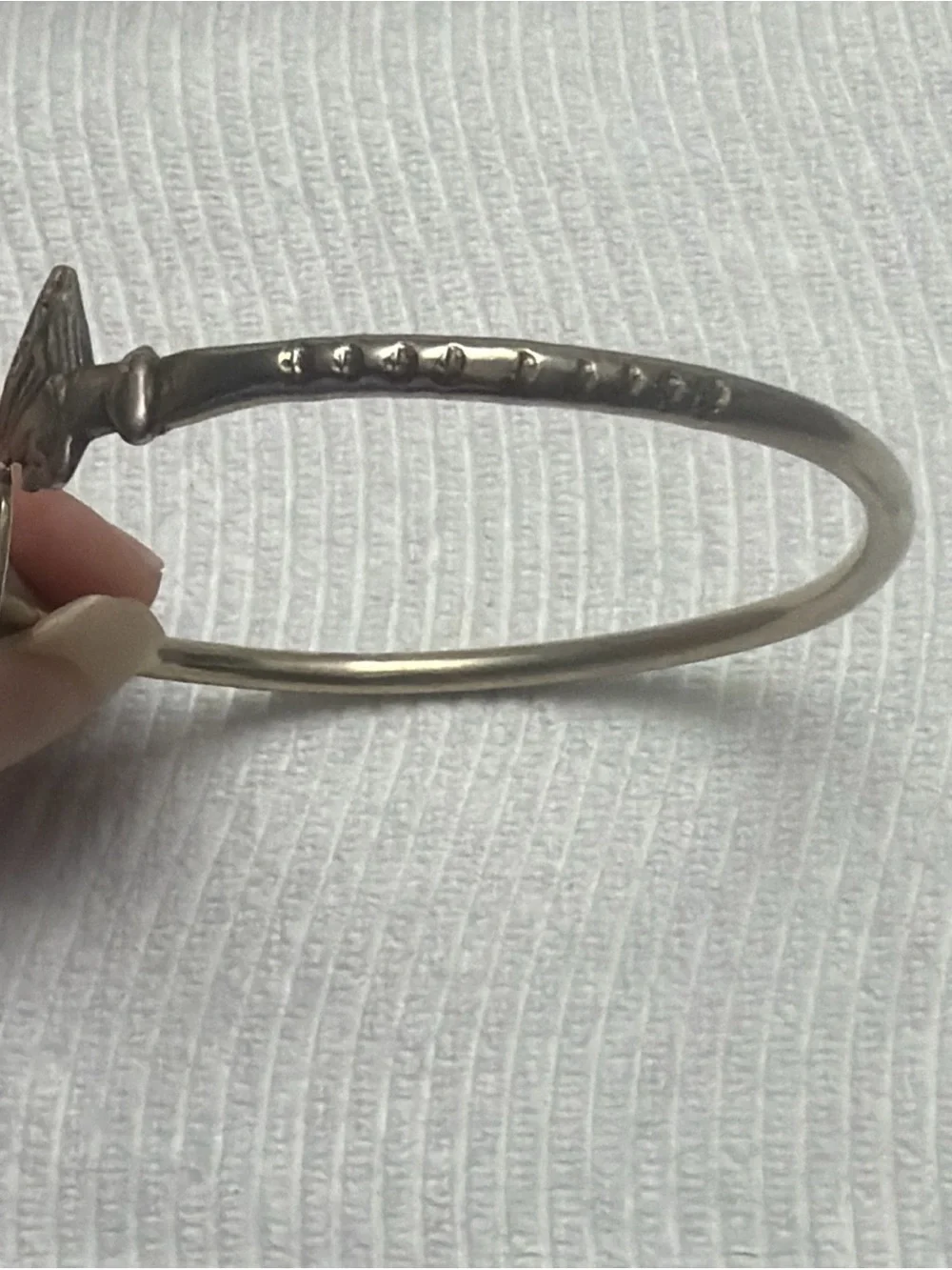 Vintage metal Nefertiti head tips cuff bracelet